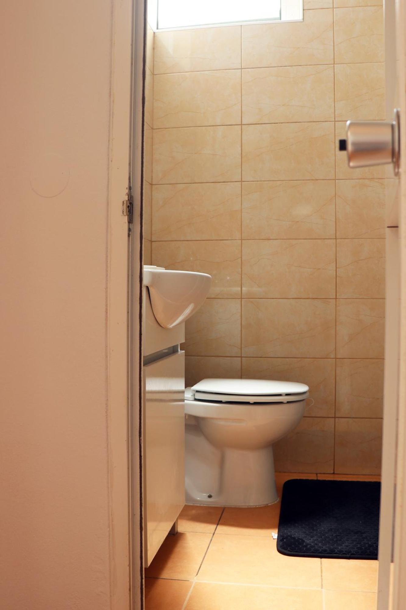 Jjs Yard 2 Hostel Lagos Ngoại thất bức ảnh
