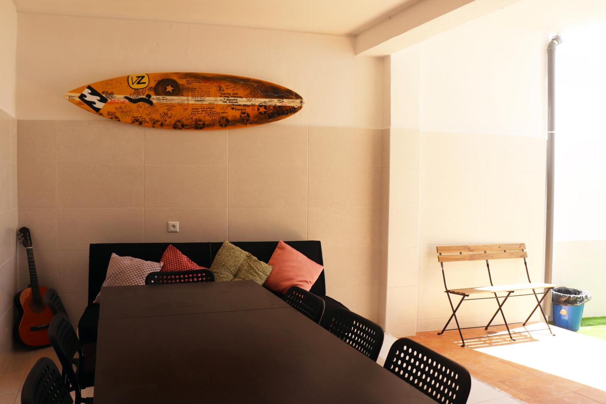 Jjs Yard 2 Hostel Lagos Ngoại thất bức ảnh